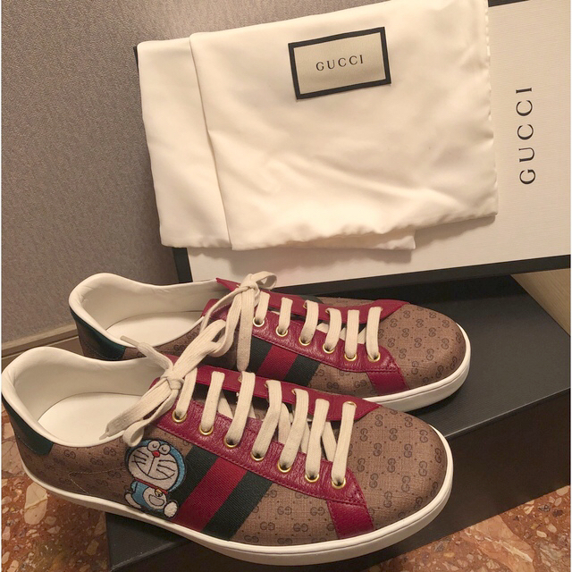 Gucci(グッチ)のドラえもん×GUCCI メンズ靴　大人気レア商品　値下げ メンズの靴/シューズ(スニーカー)の商品写真