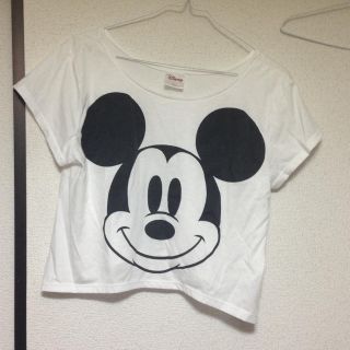 ディズニー(Disney)のミッキー♡ショート丈tee(Tシャツ(半袖/袖なし))