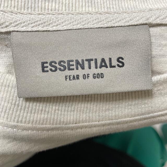 FEAR OF GOD(フィアオブゴッド)のfog essentials t-shirts オフホワイト メンズのトップス(Tシャツ/カットソー(半袖/袖なし))の商品写真
