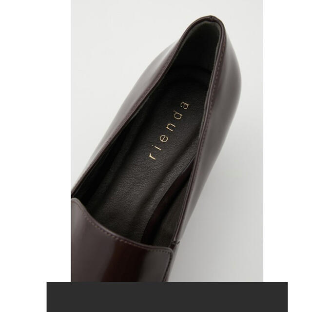 rienda(リエンダ)のリエンダゴールドバーローファー レディースの靴/シューズ(ローファー/革靴)の商品写真
