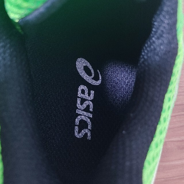 asics(アシックス)のアシックス　レーザービーム　21.5cm  未使用　スニーカー　asics キッズ/ベビー/マタニティのキッズ靴/シューズ(15cm~)(スニーカー)の商品写真