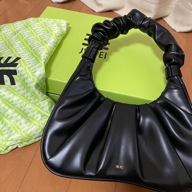 Gabbi ハンドバッグ- ブラック レディースのバッグ(ハンドバッグ)の商品写真