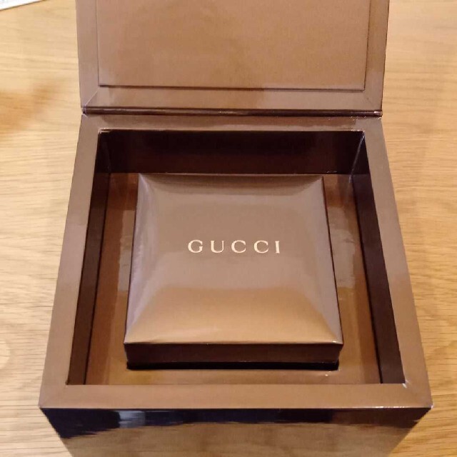 Gucci(グッチ)の【美品】I GUCCI グラミーミュージアムリミテッド　メンズ　クォーツ メンズの時計(腕時計(デジタル))の商品写真