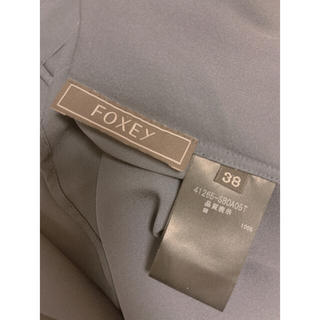 FOXEY(フォクシー)のＦＯＸＥＹ ＢＯＵＴＩＱＵＥ　ブラウス セレナーデ　サファイア　38 レディースのトップス(シャツ/ブラウス(半袖/袖なし))の商品写真