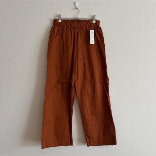 シーエルエヌ(C. L. N)の【タグ付き新品】C.L.N コットン シンプル ストレートパンツ(カジュアルパンツ)