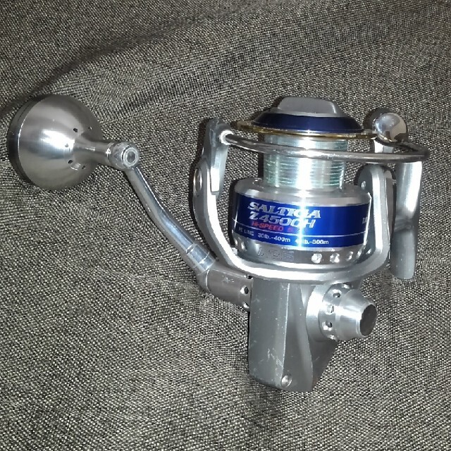 DAIWA(ダイワ)のダイワ SALTIGA ソルティガZ4500H 美品 機関良好 社外大型ノブ付 スポーツ/アウトドアのフィッシング(リール)の商品写真