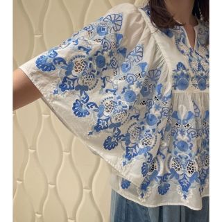 GRACE CONTINENTAL - グレースコンチネンタル 刺繍カフタンギャザー