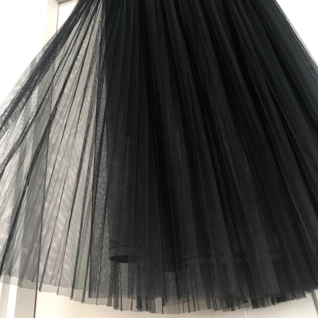 archives(アルシーヴ)の【アルシーヴ】黒色プリーツロングスカート レディースのスカート(ロングスカート)の商品写真