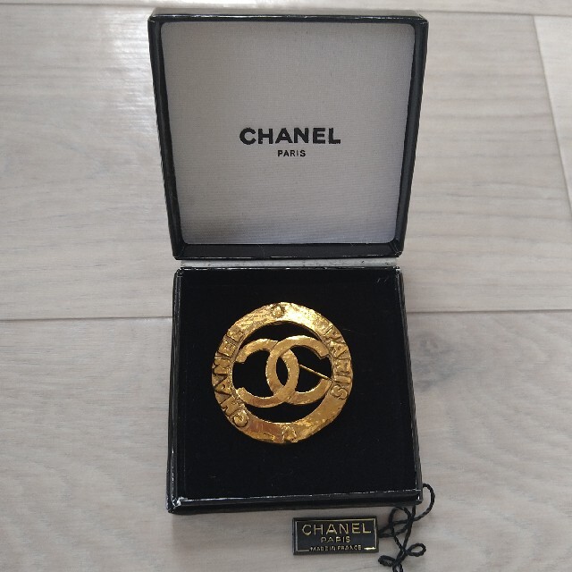 CHANEL ブローチ