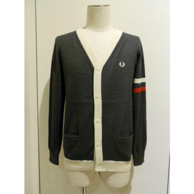 【FRED PERRY(フレッドペリー)】Lettered Cardigan