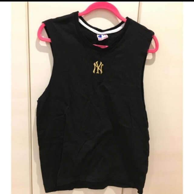 Bershka(ベルシュカ)のLB-03 MLB NY タンクトップ レディースのトップス(Tシャツ(半袖/袖なし))の商品写真