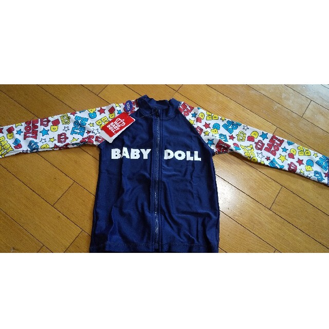 BABYDOLL(ベビードール)のBABYDOLL 120 ラッシュガード 新品未使用 キッズ/ベビー/マタニティのキッズ服男の子用(90cm~)(水着)の商品写真