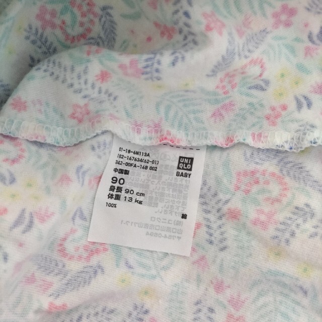 UNIQLO(ユニクロ)のユニクロ　ワンピース　花柄 キッズ/ベビー/マタニティのキッズ服女の子用(90cm~)(ワンピース)の商品写真