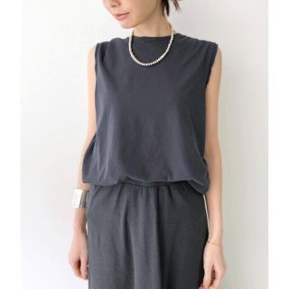 アパルトモンドゥーズィエムクラス(L'Appartement DEUXIEME CLASSE)のアパルトモン【GREY CHORD/グレイコード】NoSleeve TOP(タンクトップ)