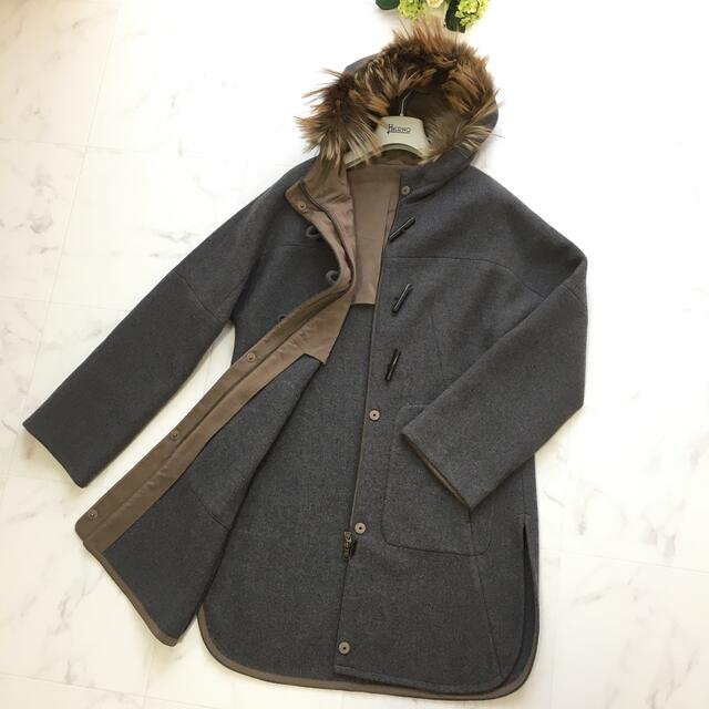 BRUNELLO CUCINELLI(ブルネロクチネリ)の美品　BEUNELLO CUCINELLI ブルネロクチネリ　ファー　コート レディースのジャケット/アウター(ロングコート)の商品写真