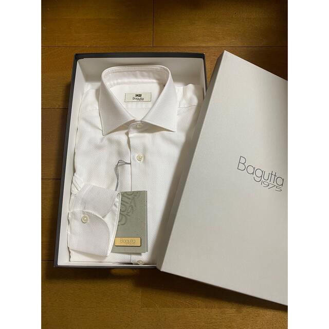 Bagutta 新品 Bagutta ドレスシャツ バグッタ スリムフィット ホワイト 白シャツの通販 By Igig S Shop バグッタ ならラクマ