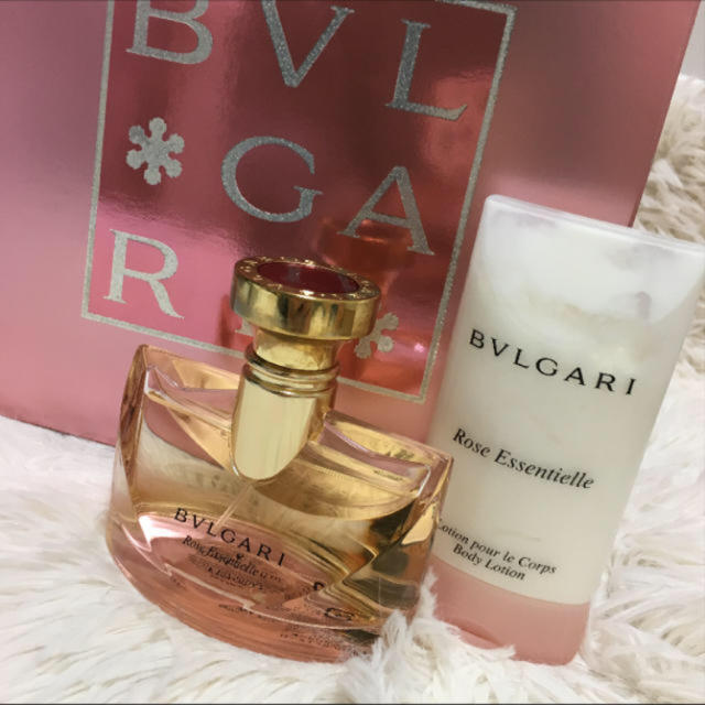 BVLGARI(ブルガリ)のブルガリ♡ローズエッセンシャル☺︎sale! コスメ/美容の香水(香水(女性用))の商品写真