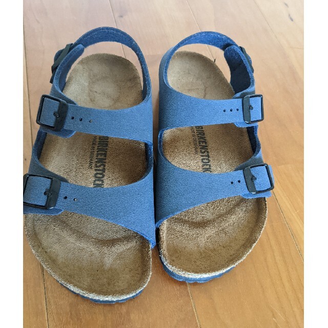 BIRKENSTOCK(ビルケンシュトック)のほぼ未使用　ビルケンシュトック　サンダル　キッズ　19cm キッズ/ベビー/マタニティのキッズ靴/シューズ(15cm~)(サンダル)の商品写真