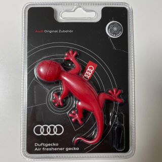 アウディ(AUDI)のアウディ　芳香剤　赤(車内アクセサリ)