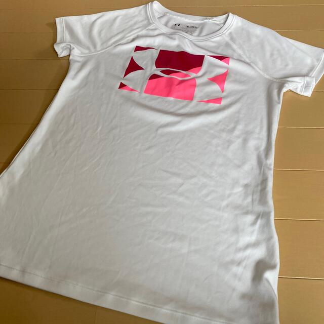 UNDER ARMOUR(アンダーアーマー)のアンダーアーマー　Tシャツ　ＹＸＬ　白 キッズ/ベビー/マタニティのキッズ/ベビー/マタニティ その他(その他)の商品写真