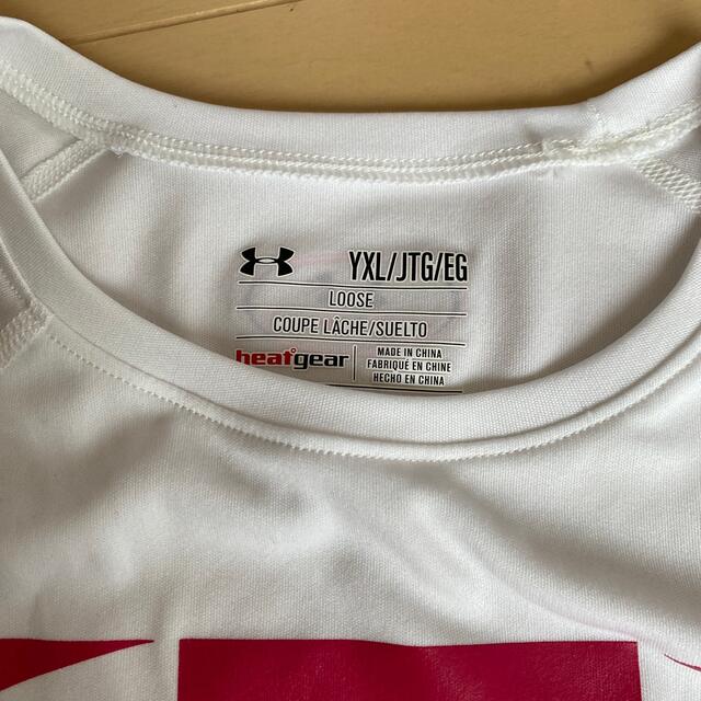 UNDER ARMOUR(アンダーアーマー)のアンダーアーマー　Tシャツ　ＹＸＬ　白 キッズ/ベビー/マタニティのキッズ/ベビー/マタニティ その他(その他)の商品写真