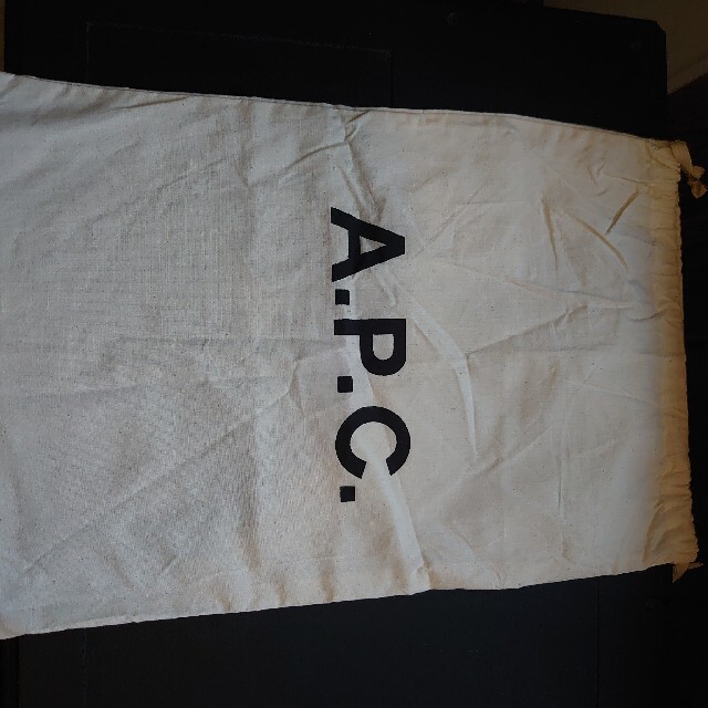 A.P.C(アーペーセー)のAPC アーペーセー レザークラッチバッグ 本革 メンズのバッグ(セカンドバッグ/クラッチバッグ)の商品写真