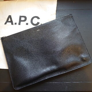 APC(A.P.C) クラッチバッグの通販 59点 | アーペーセーを買うならラクマ