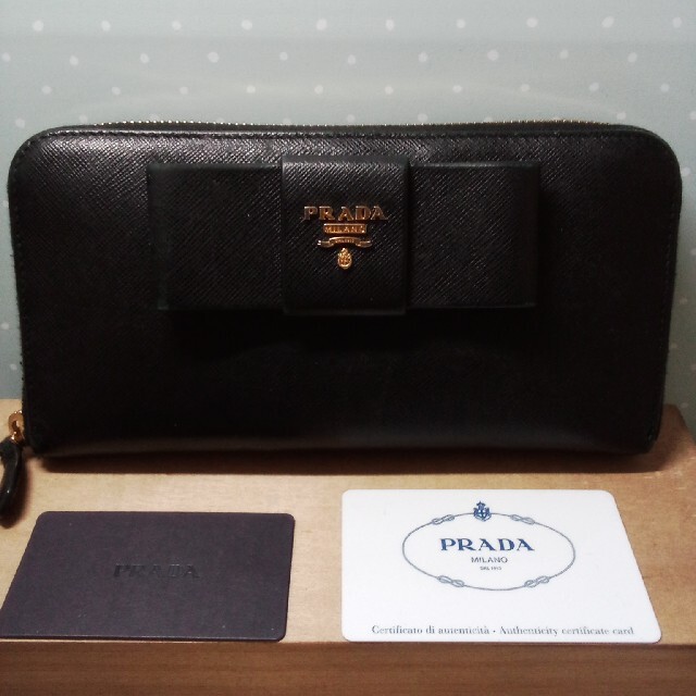 PRADA(プラダ)のPRADA　サフィアーノ　ブラック レディースのファッション小物(財布)の商品写真