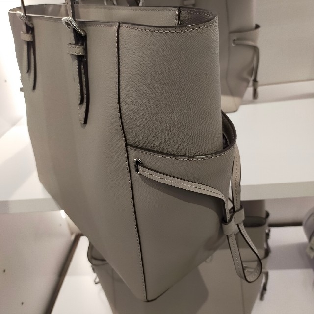 新品未使用 マイケルコース トートバッグ 人気のグレー 通勤通学にも