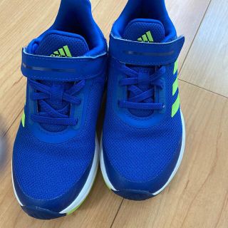 アディダス(adidas)のadidasキッズシューズ(スニーカー)