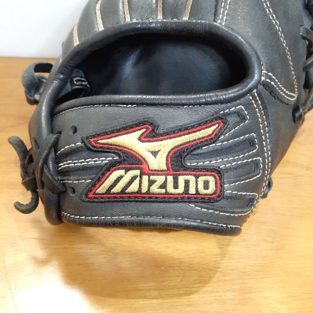 MIZUNO(ミズノ)のMizuno 荒木雅博モデル ダイアモンドマスター  一般 内野用 軟式グローブ スポーツ/アウトドアの野球(グローブ)の商品写真