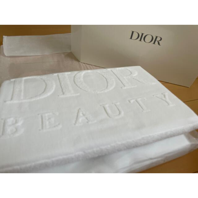 Dior(ディオール)のDior ノベルティー バスタオル2枚セット 箱無し エンタメ/ホビーのアニメグッズ(タオル)の商品写真