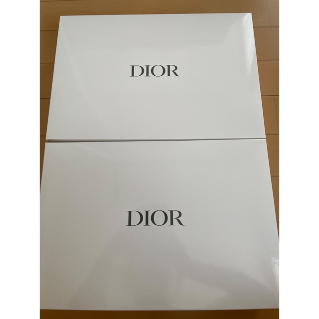 Dior(ディオール)のDior ノベルティー バスタオル2枚セット 箱無し エンタメ/ホビーのアニメグッズ(タオル)の商品写真