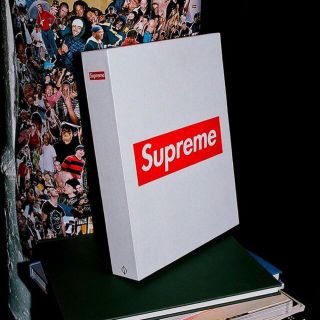 Supreme シュプリーム 19AW ビジュアルブック Vol.2 Phaidon Hardcover Book ホワイト 白 ブランド 本 グッズ アイテム BOX LOGO ボックスロゴ【メンズ】