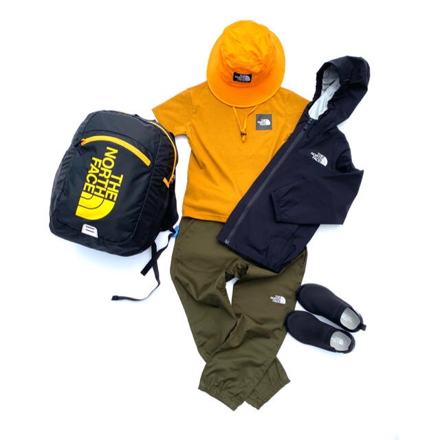 THE NORTH FACE(ザノースフェイス)の新品　THE NORTH FACEノースフェイス140  スモールスクエアロゴT キッズ/ベビー/マタニティのキッズ服男の子用(90cm~)(Tシャツ/カットソー)の商品写真