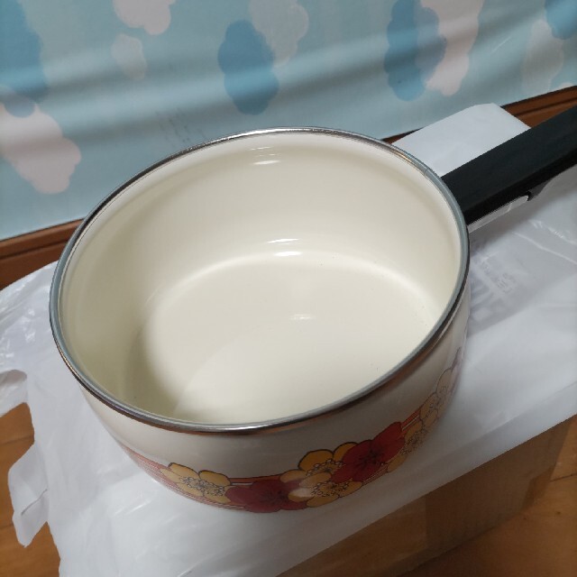 富士ホーロー(フジホーロー)の昭和レトロ　片手鍋 インテリア/住まい/日用品のキッチン/食器(鍋/フライパン)の商品写真