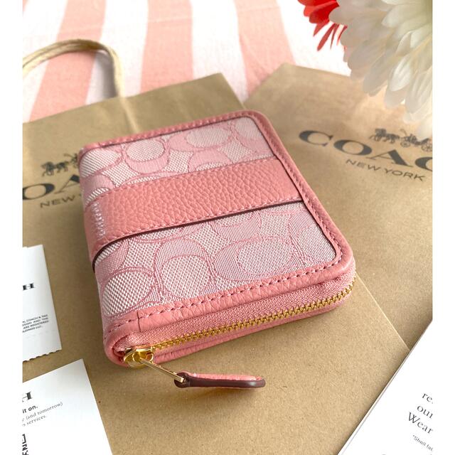 COACH   COACHコーチ♡最新作シグネチャーパステルカラー２つ折り財布