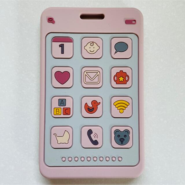 【新品】くすみカラー スマホ 歯固め シリコン 赤ちゃん ベビー くすみピンク キッズ/ベビー/マタニティのおもちゃ(がらがら/ラトル)の商品写真