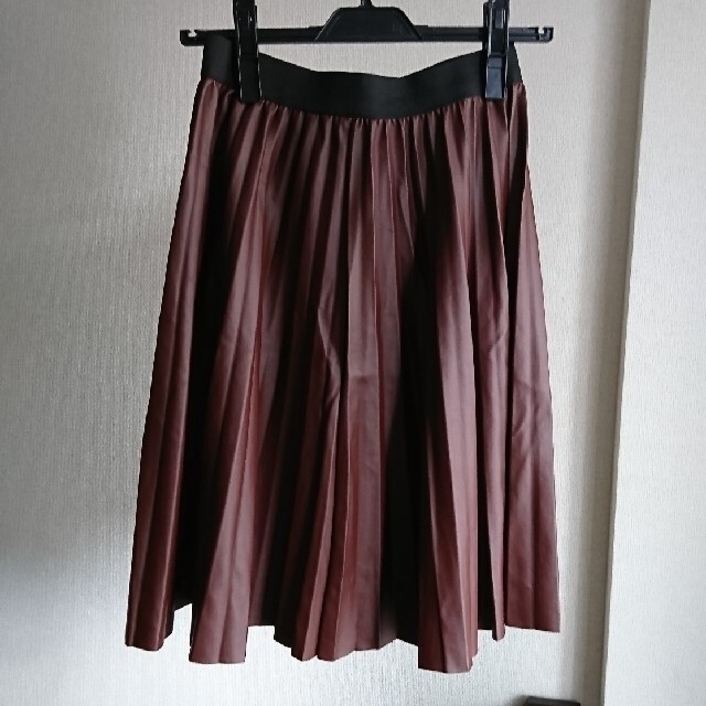 Ciaopanic(チャオパニック)の未使用 チャオパニック 合皮プリーツスカート レディースのスカート(ひざ丈スカート)の商品写真