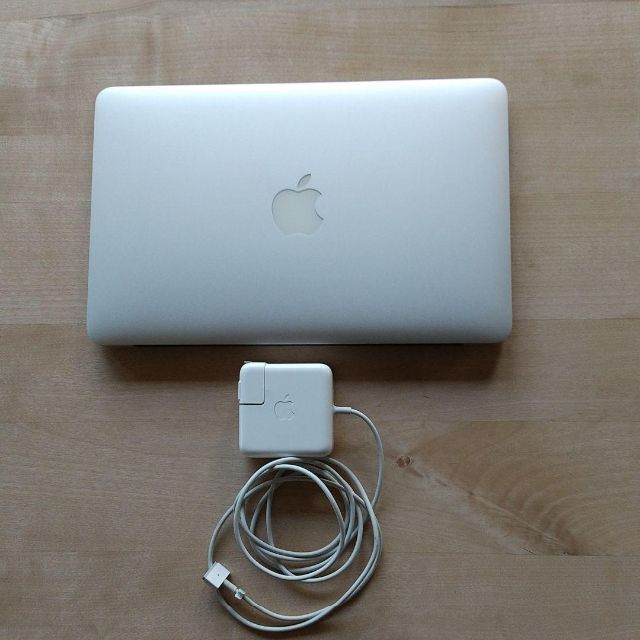 Apple - MacBook Air 11 inch Early 2014 マックブックの通販 by M's ...