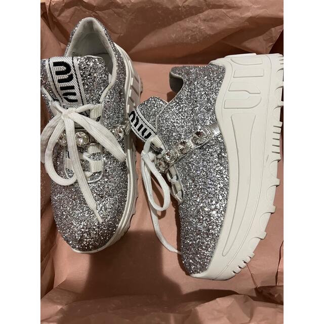 miumiu♡グリッタースニーカー34.5センチ | フリマアプリ ラクマ
