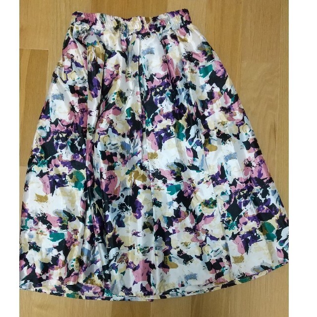 しまむら(シマムラ)の花柄 スカート 裏地付き M レディースのスカート(ロングスカート)の商品写真