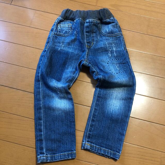 WAMWAM(ワムワム)の90センチ　ダメージジーンズ キッズ/ベビー/マタニティのキッズ服女の子用(90cm~)(パンツ/スパッツ)の商品写真