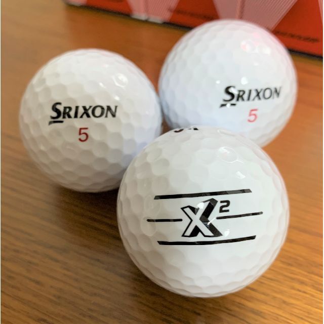 Srixon(スリクソン)のDUNLOP NEW SRIXON-ｘ-2 (ホワイト＆イエロー) スポーツ/アウトドアのゴルフ(その他)の商品写真