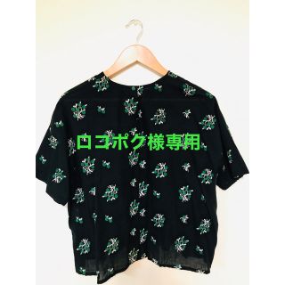 刺繍　ガーゼ　トップス  半袖　黒×緑×白(カットソー(半袖/袖なし))