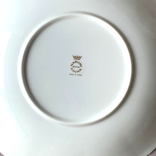 NARUMI(ナルミ)のナルミ　NARUMI 深皿　28センチ インテリア/住まい/日用品のキッチン/食器(食器)の商品写真
