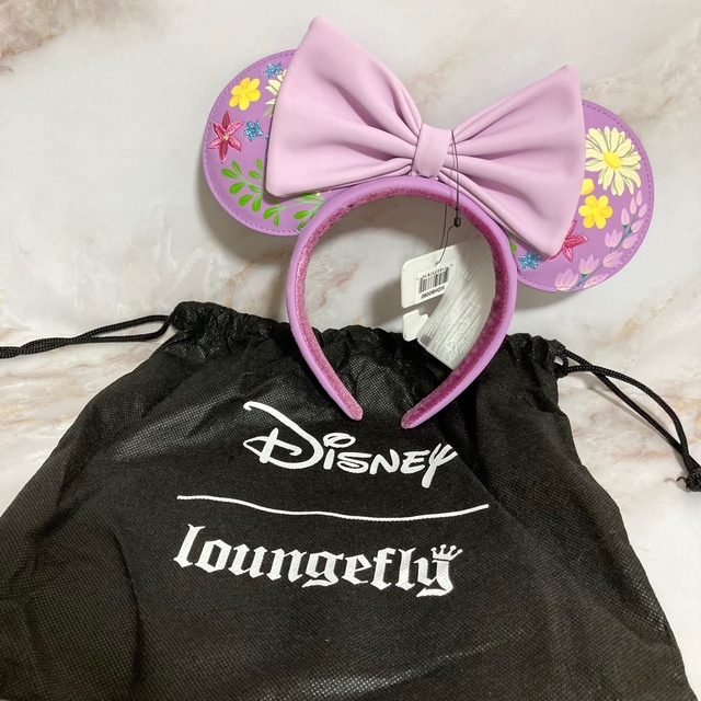 Disney(ディズニー)の【SALE！】日本未発売 ディズニー ラウンジフライ カチューシャ フラワー レディースのヘアアクセサリー(カチューシャ)の商品写真