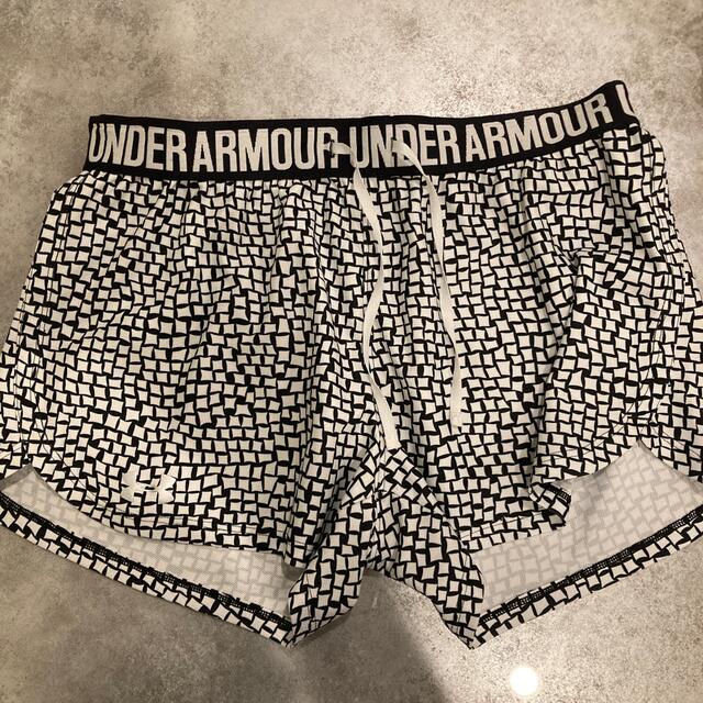 UNDER ARMOUR(アンダーアーマー)のショートパンツ　ランニング　 レディースのパンツ(ショートパンツ)の商品写真