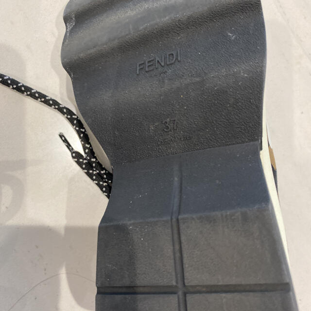 FENDI(フェンディ)の値下げ‼️フェンディ  37 レディースの靴/シューズ(スニーカー)の商品写真
