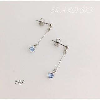 スワロフスキー(SWAROVSKI)の小さな スワロフスキー ♡ サファイア(ピアス)